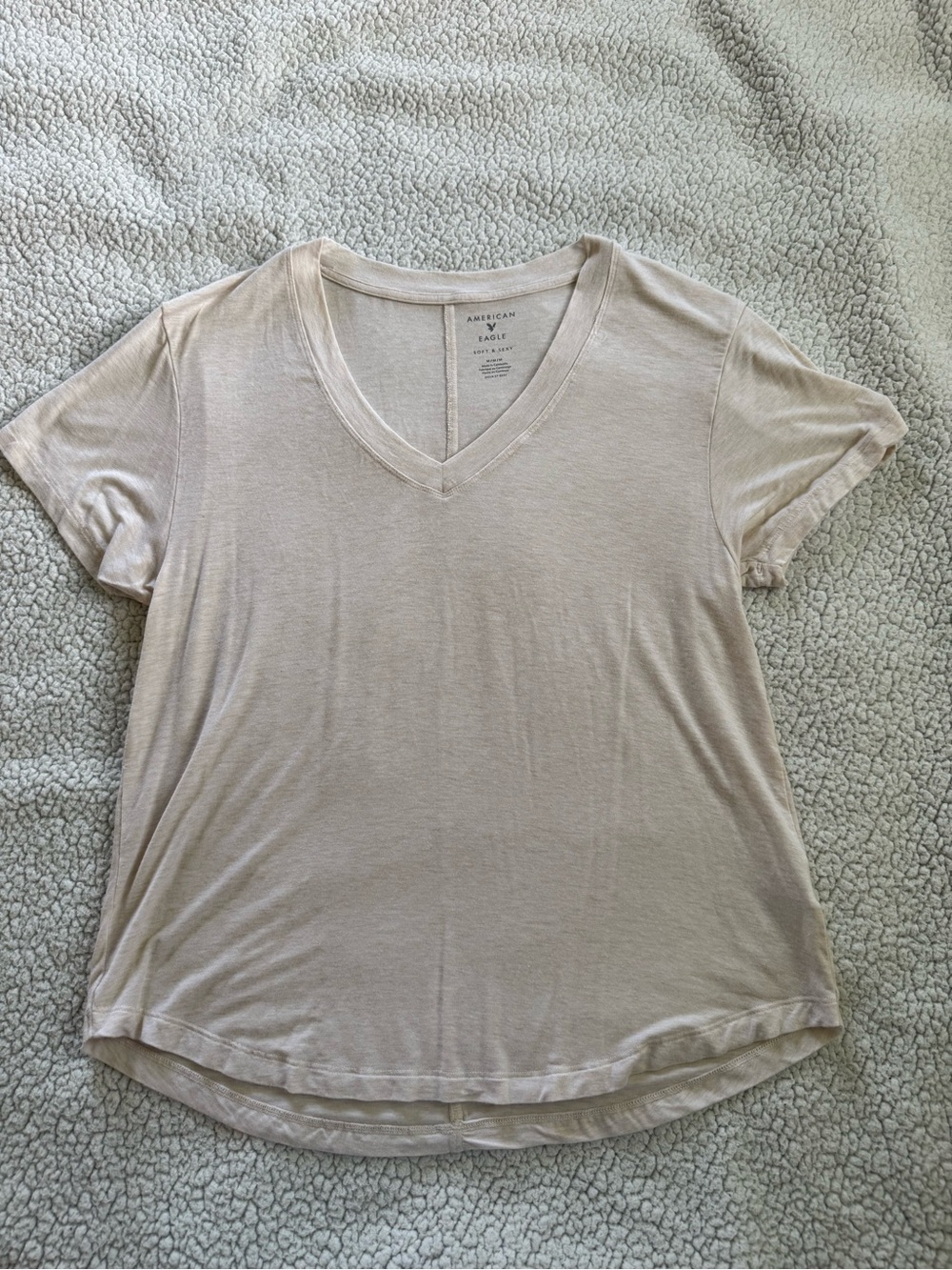 American Eagle Outfitters Soft & Sexy V-Neck Tee in Light Beige